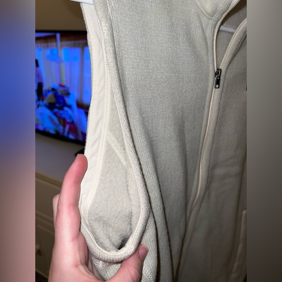 Patagonia Off-White Fleece Vest - Picture 8 of 14